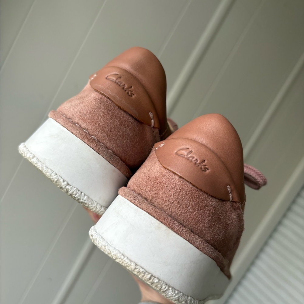 Women's Size 10M Pink Suede CLARKS Sneakers - Picture 6 of 7